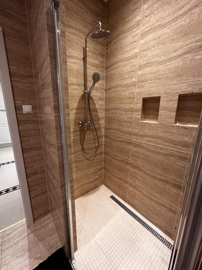 Gorkeho Apartment In City Centre Bratislava Exterior foto