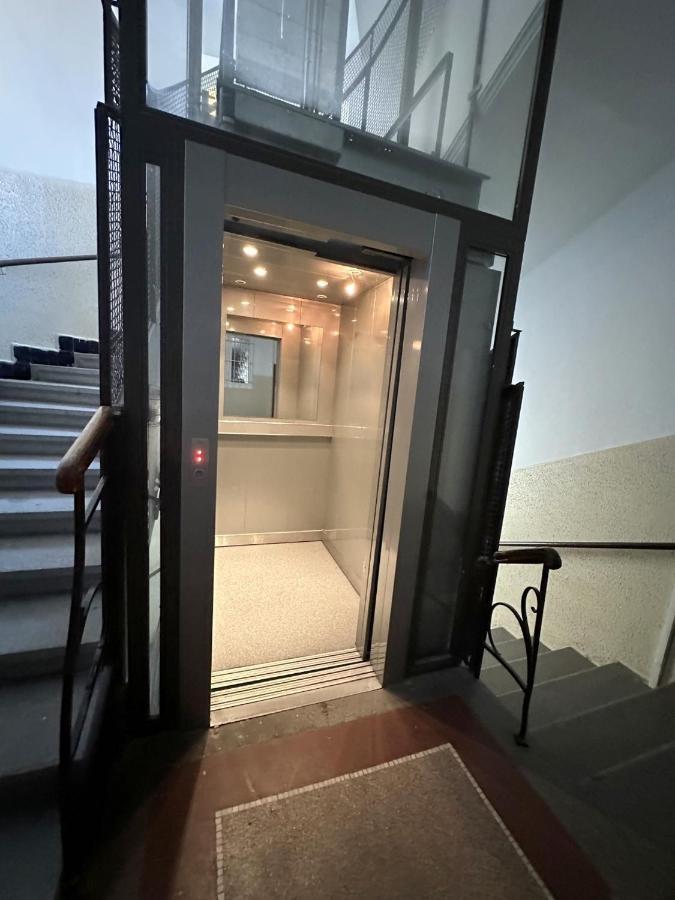 Gorkeho Apartment In City Centre Bratislava Exterior foto